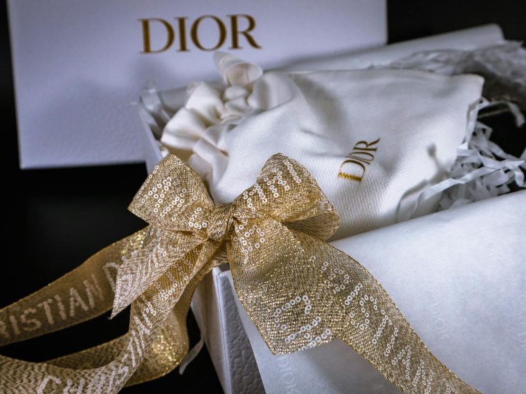 Bague dior homme : Découvrez les modèles tendance et élégants pour affirmer votre style